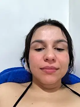 Chatroom XXX en direct de Daniela-rosee