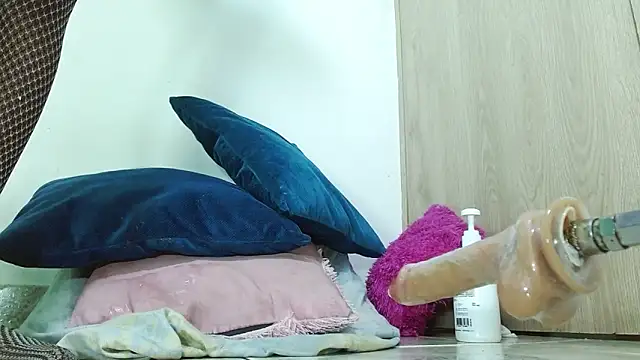 avaleri_cherry's Live XXX Chat