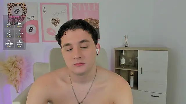 Massimo_Fiore Adlı Modelin Canlı XXX Sohbeti