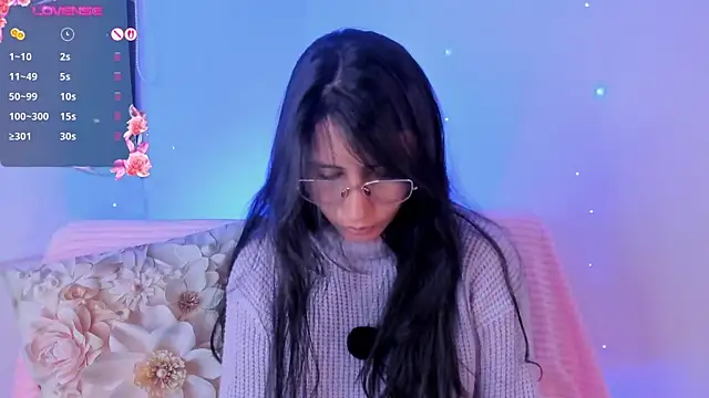 دردشة NayeCloud الجنسية المباشرة