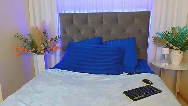 Chat +18 de Ariana_Petite ao vivo