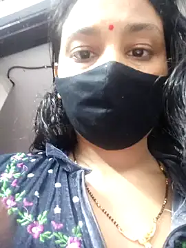 Saishaa Chat XXX in diretta