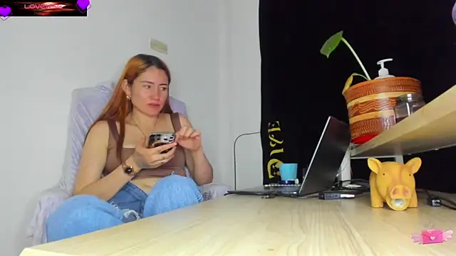 VioletParkker – Naživo XXX chat