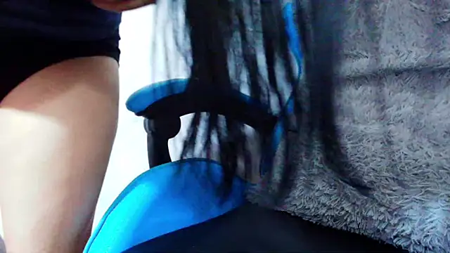 klylls_squirt_'s Live XXX Chat