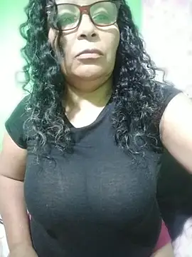 Amarantha25 Adlı Modelin Canlı XXX Sohbeti