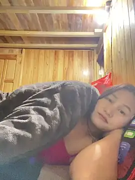 XXX chat uživo modela phungtiti