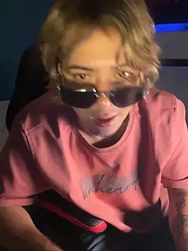 AngelLatinBoy 网络视讯表演