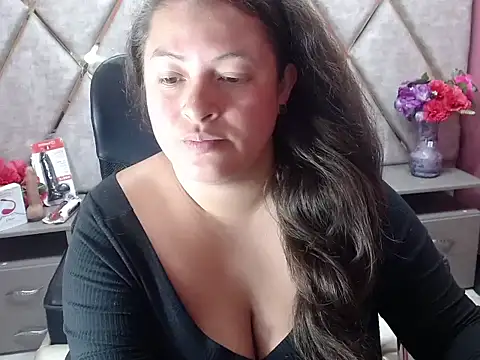 Sarah_Boobs_: онлайн-секс-чат