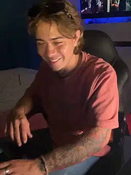 Show webcam de AngelLatinBoy