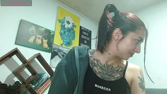 ZoeBakers_'s Live XXX Chat