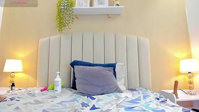 Rachel_Donnelly live XXX chat