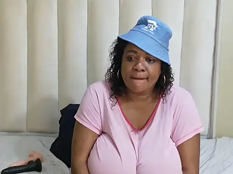 BUSTYQUEENK Pertunjukan Webcam