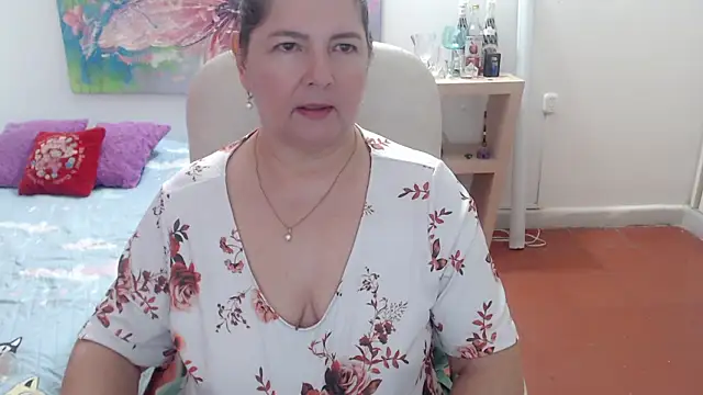 leonela_69のライブXXXチャット