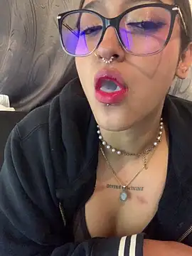 LilithMonette 现场XXX聊天