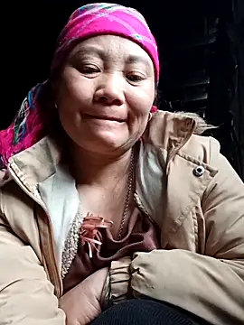 Lindxx-hot Chat XXX live