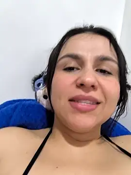 Chatroom XXX en direct de Daniela-rosee