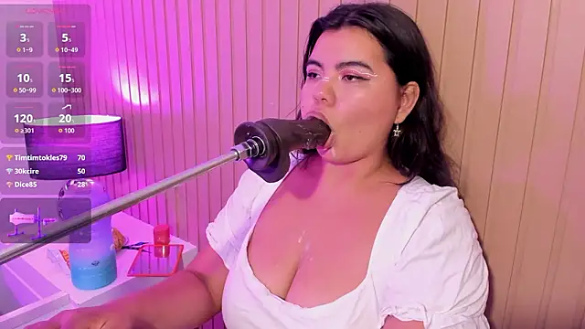 klhoe_boobs' Live XXX Chat