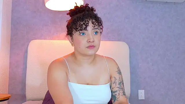 دردشة Tracielowe_w الجنسية المباشرة