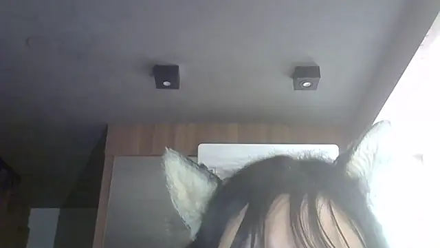 SkinnyKitten's Webcam Show