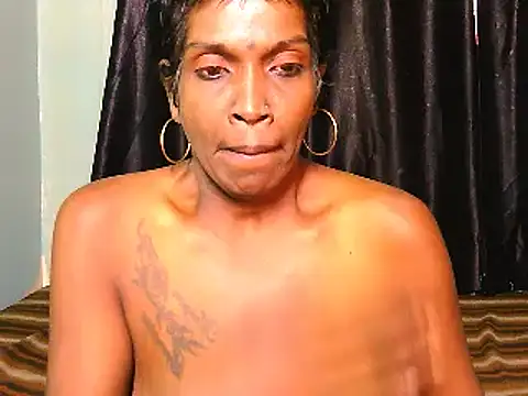 Fuckable_Nasty_MILF live XXX chat