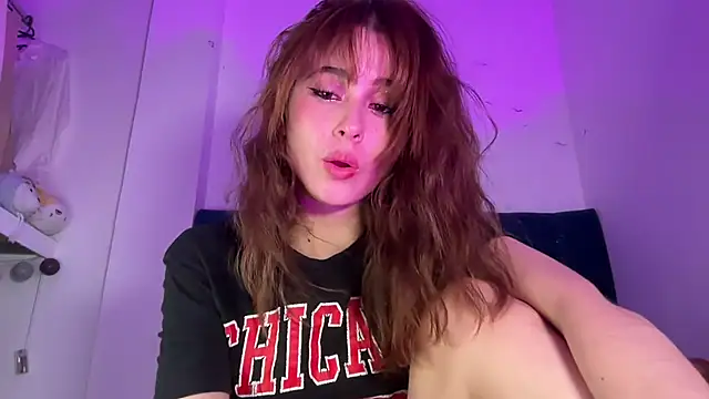 Онлайн чат XXX alice_guerin_