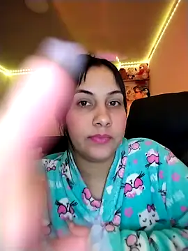 esmeralda_jadees 即時 XXX 聊天