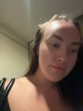 KiraSunshine: вебкам-шоу