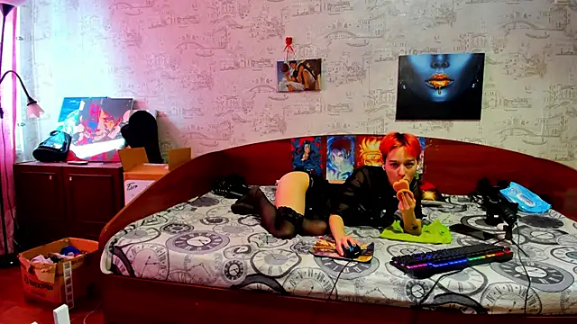 KagamiTayga Adlı Modelin Canlı XXX Sohbeti