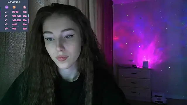 eskatmi's Live XXX Chat