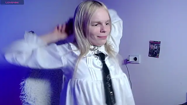 Emily_Nyaffee's Webcam Show