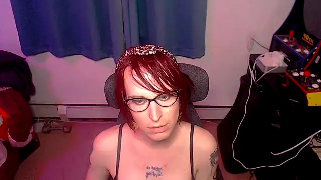 Pokazy przed kamerką – RyffBurnz