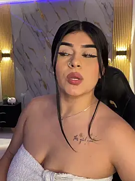 Kariina__69's Live XXX Chat