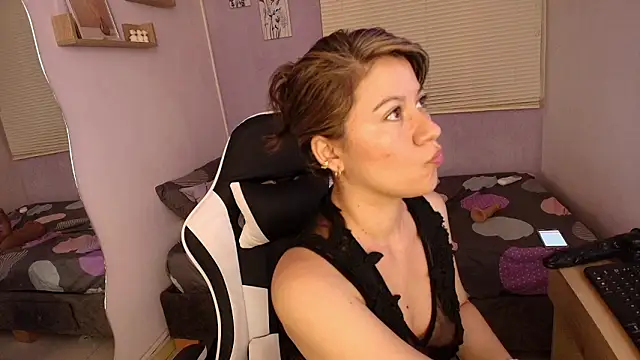 Chat XXX en directo de luna_desiree