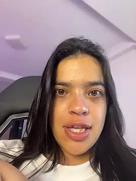 JuanitaMore01's Live XXX Chat