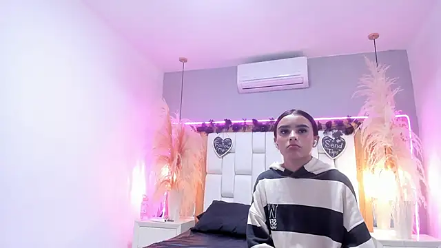 Chat +18 de StefanyCondia ao vivo