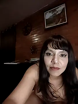 Chat +18 de Canelaxx ao vivo