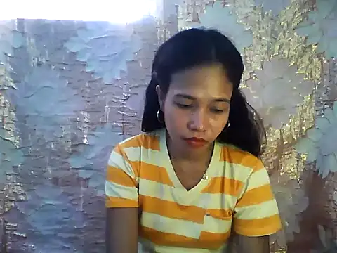 PinaySkinnyGirl Adlı Modelin Canlı XXX Sohbeti