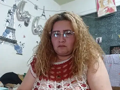 Chatroom XXX en direct de Perla1981--