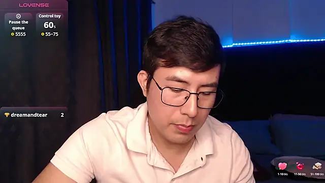 andrewmhilton_: вебкам-шоу