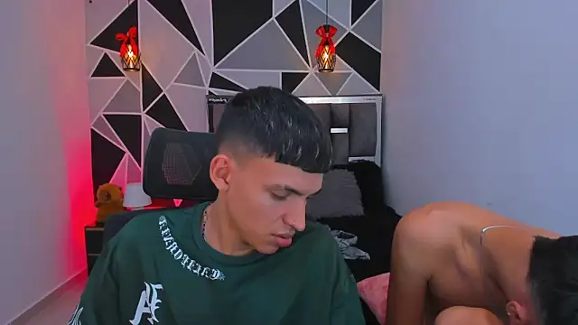 Juan_Nd_Steven Adlı Modelin Web Kamerası Şovu