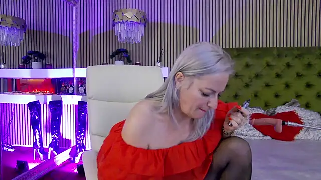 LadyTouch's Live XXX Chat