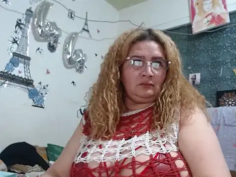 Perla1981--'s Live XXX Chat