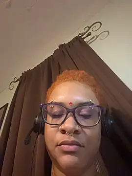 Chat XXX en directo de nickytheehawtie