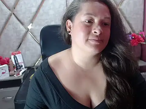 Chat XXX en directo de Sarah_Boobs_