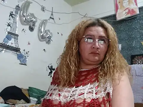 Perla1981--'s Live XXX Chat