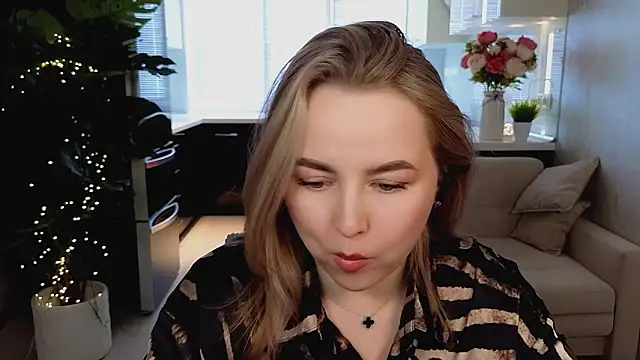 Mira_Mermayd Chat XXX in diretta