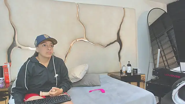 Chat +18 de Alyssa_Noah ao vivo