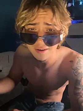 AngelLatinBoy Webcam show