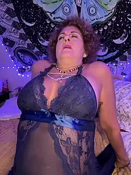 SuzyCatzz élő XXX-chatje