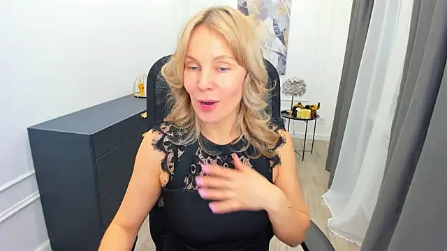 Sinty_Devis: онлайн-секс-чат